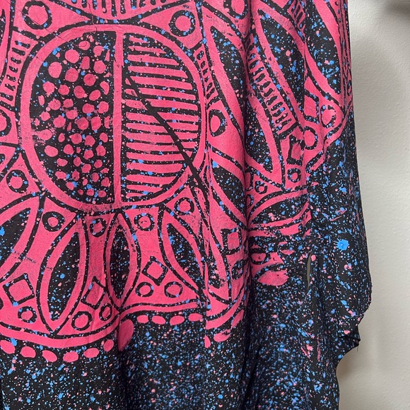 UNIQUE DESIGNER TUNIC - Picture 2 of 4
